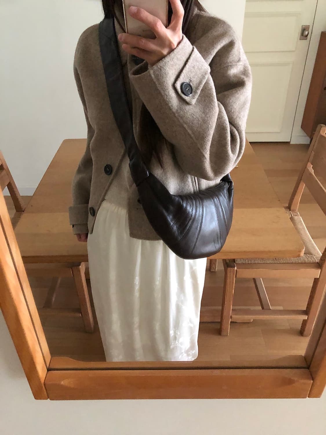 르메르 크루아상백 스몰 다크초코 상품이미지2