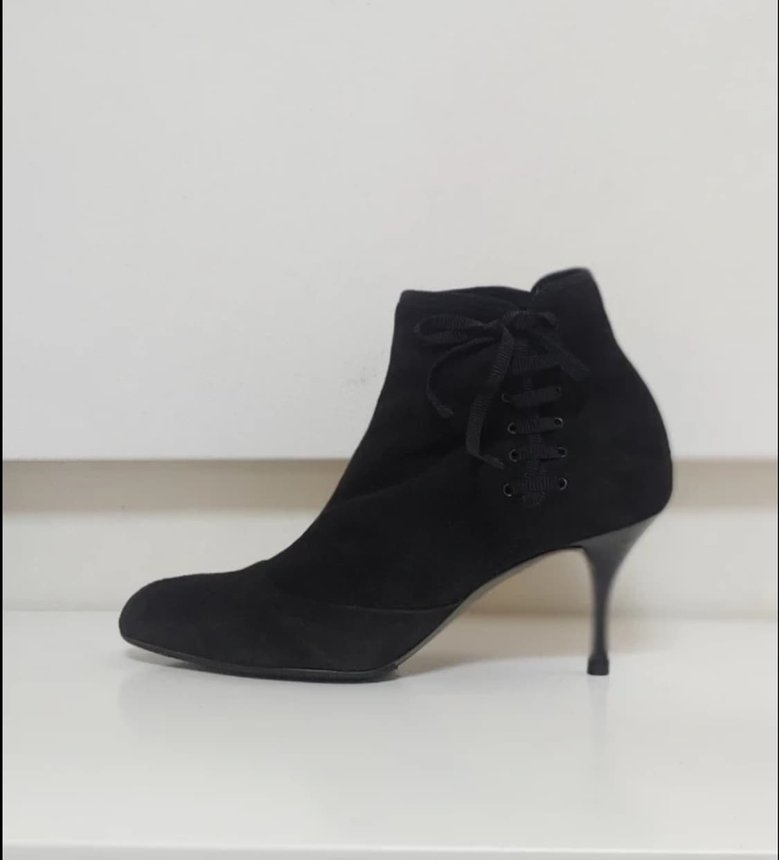 페라가모 블랙 스웨이드 앵클 부츠,사이즈7(240)거의새거 상품이미지1