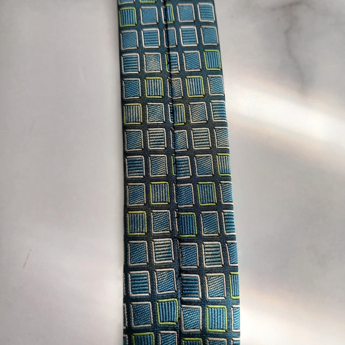 버버리 블랙라벨 실크 지오메트릭 넥타이 8.8cm B등급 A18243
 상품이미지6