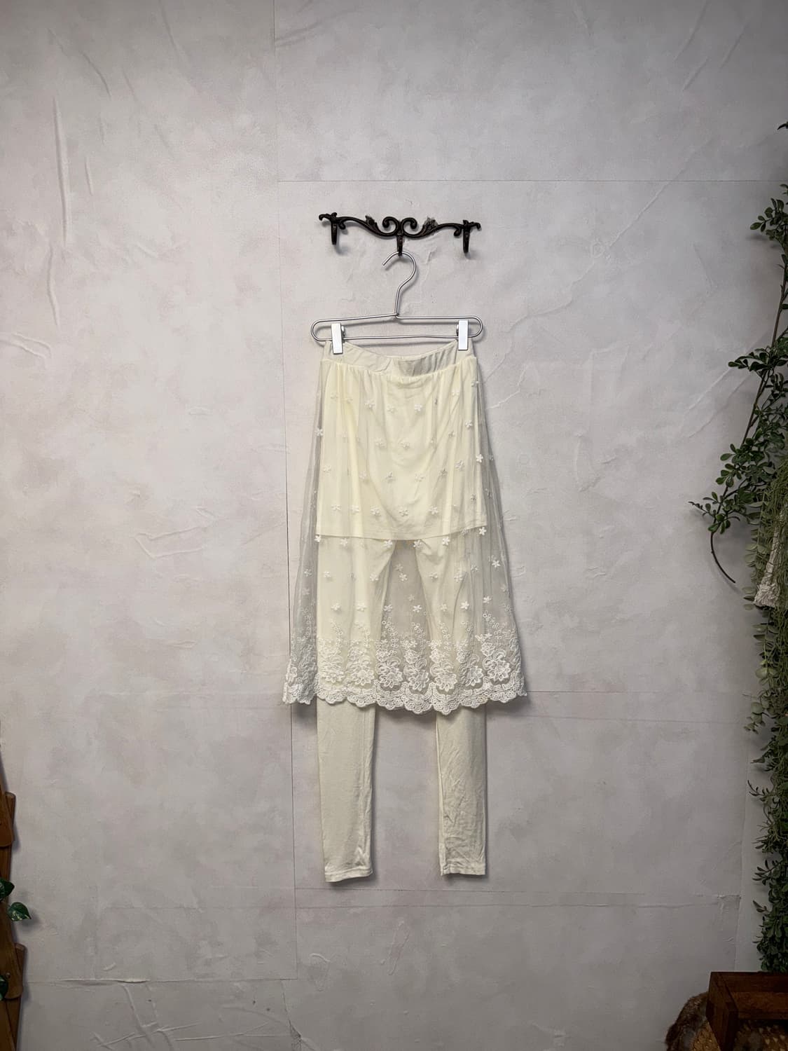 Ivory floral mesh lace skirt pants 상품이미지3