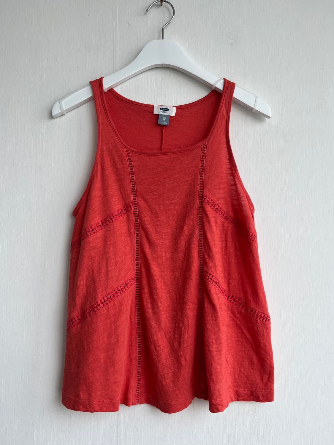 OLD NAVY 코랄 레이스 패널 슬리브리스 탑 상품이미지1