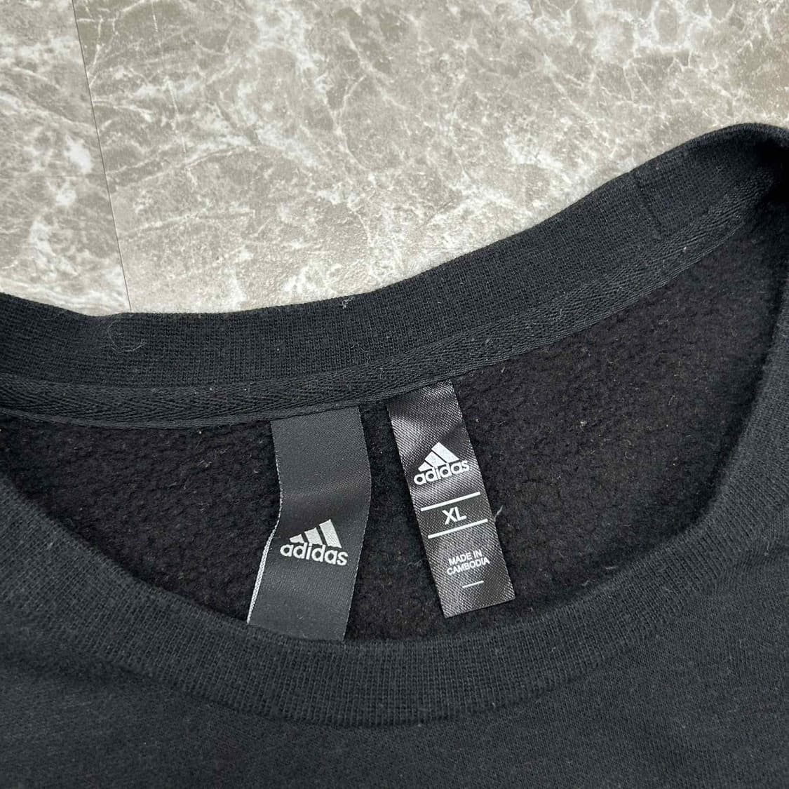 아디다스 블랙 삼선 러블리힙 스웨트셔츠 맨투맨(XL) 상품이미지4