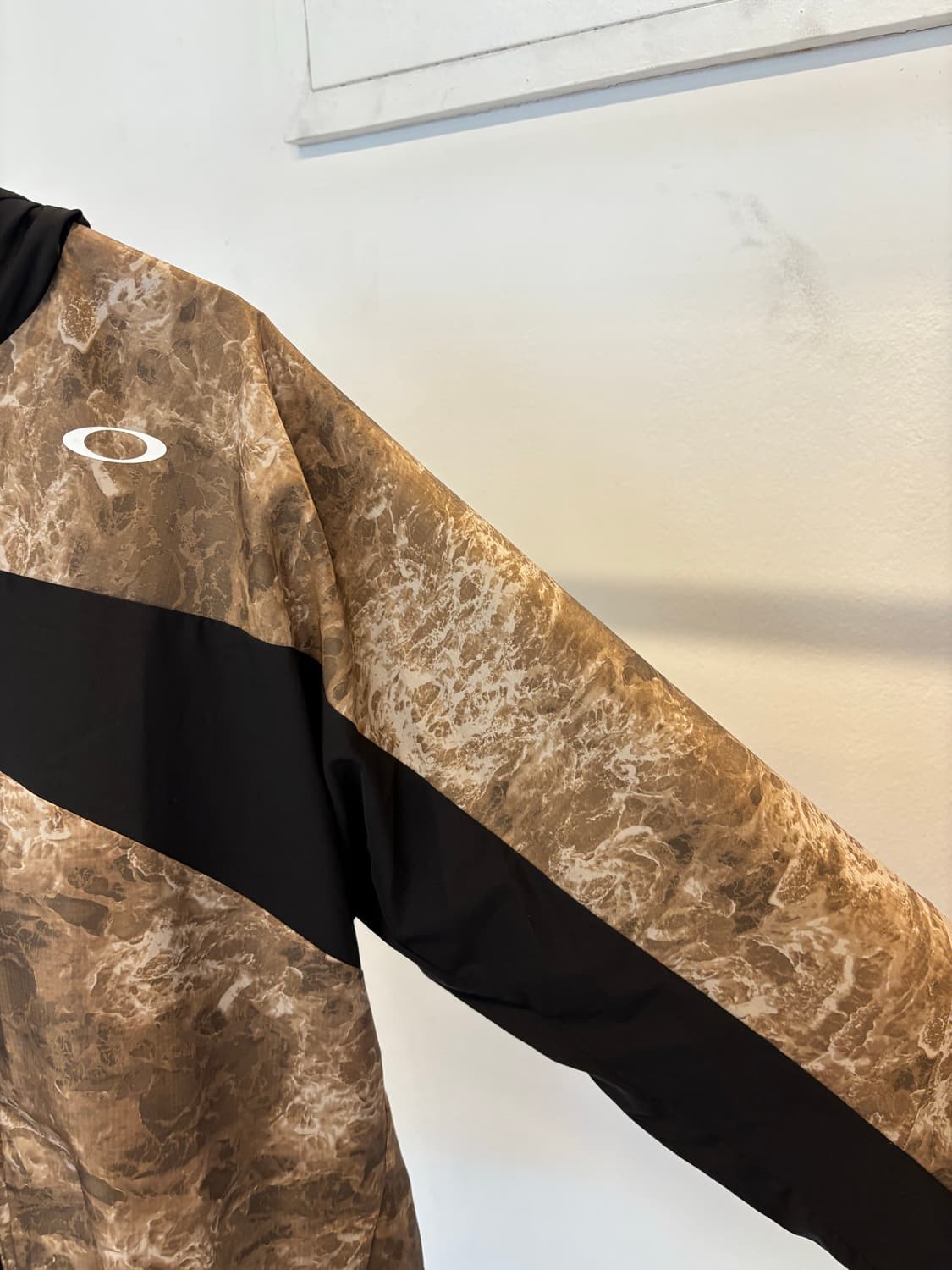 Oakley printing windbreaker 상품이미지3