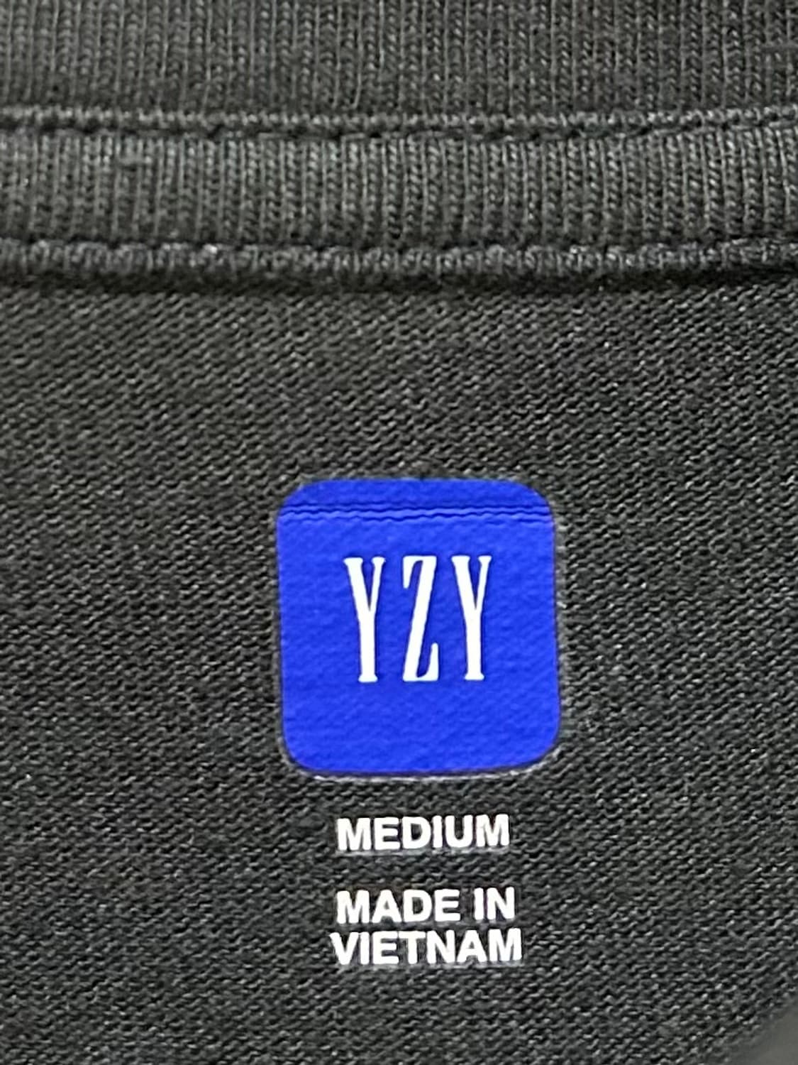 YEEZY DOVE LONG SLEEVE DARK GREY 상품이미지2