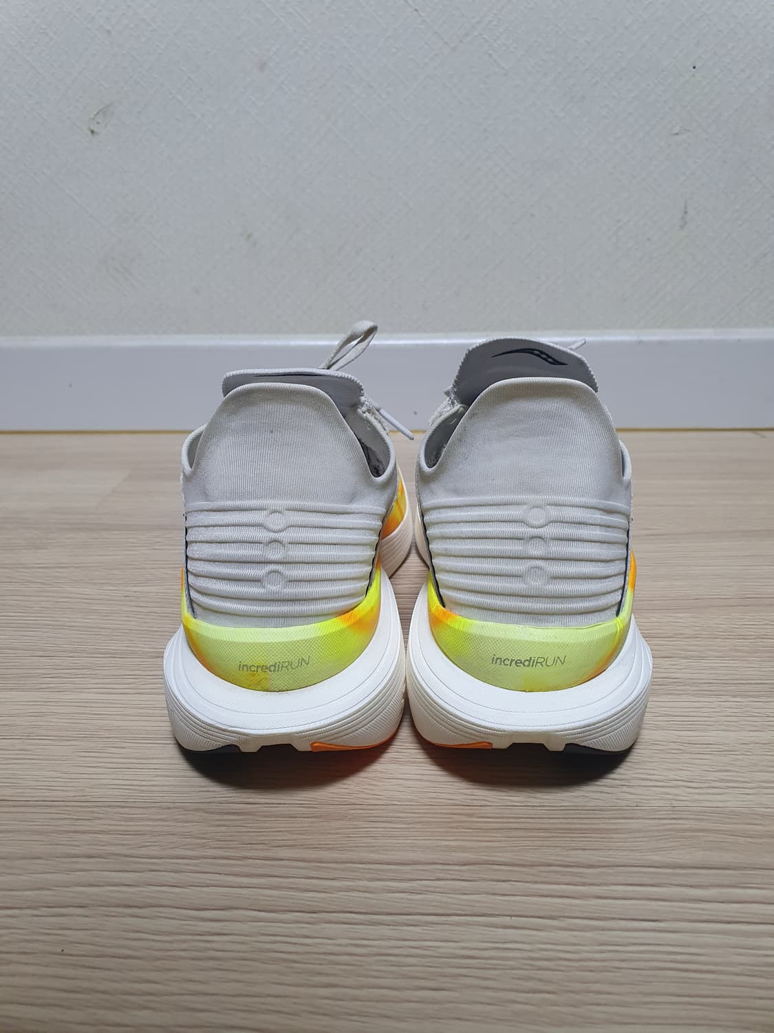 써코니 엔돌핀 엘리트 2 러닝화 265 상품이미지5