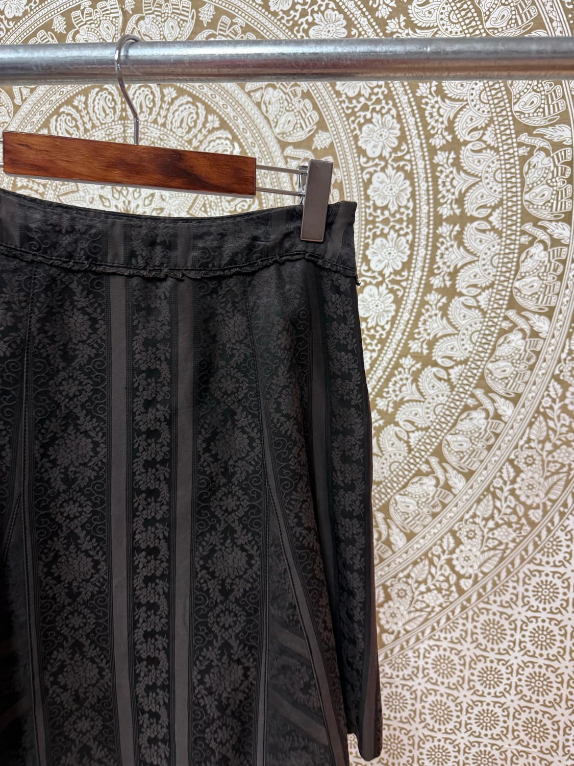 빈티지 절개 플라워패턴 브라운 미디스커트 상품이미지4