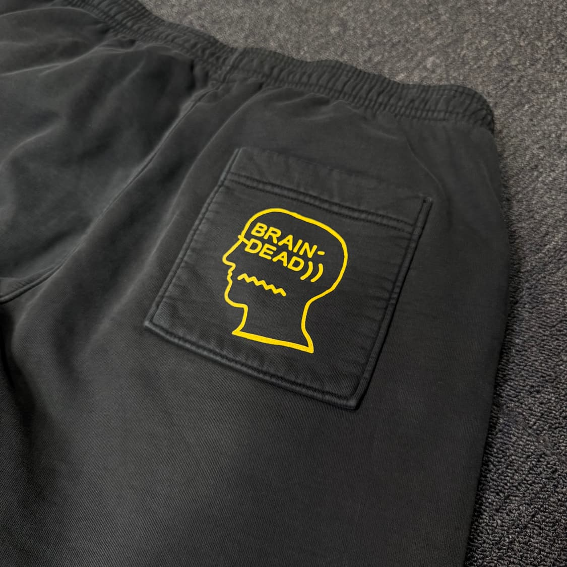 브레인데드 펑기스피어 스웻팬츠 상품이미지6