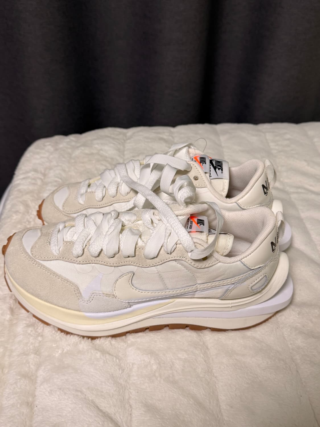 나이키 x 사카이 베이퍼와플 화이트 235 상품이미지5