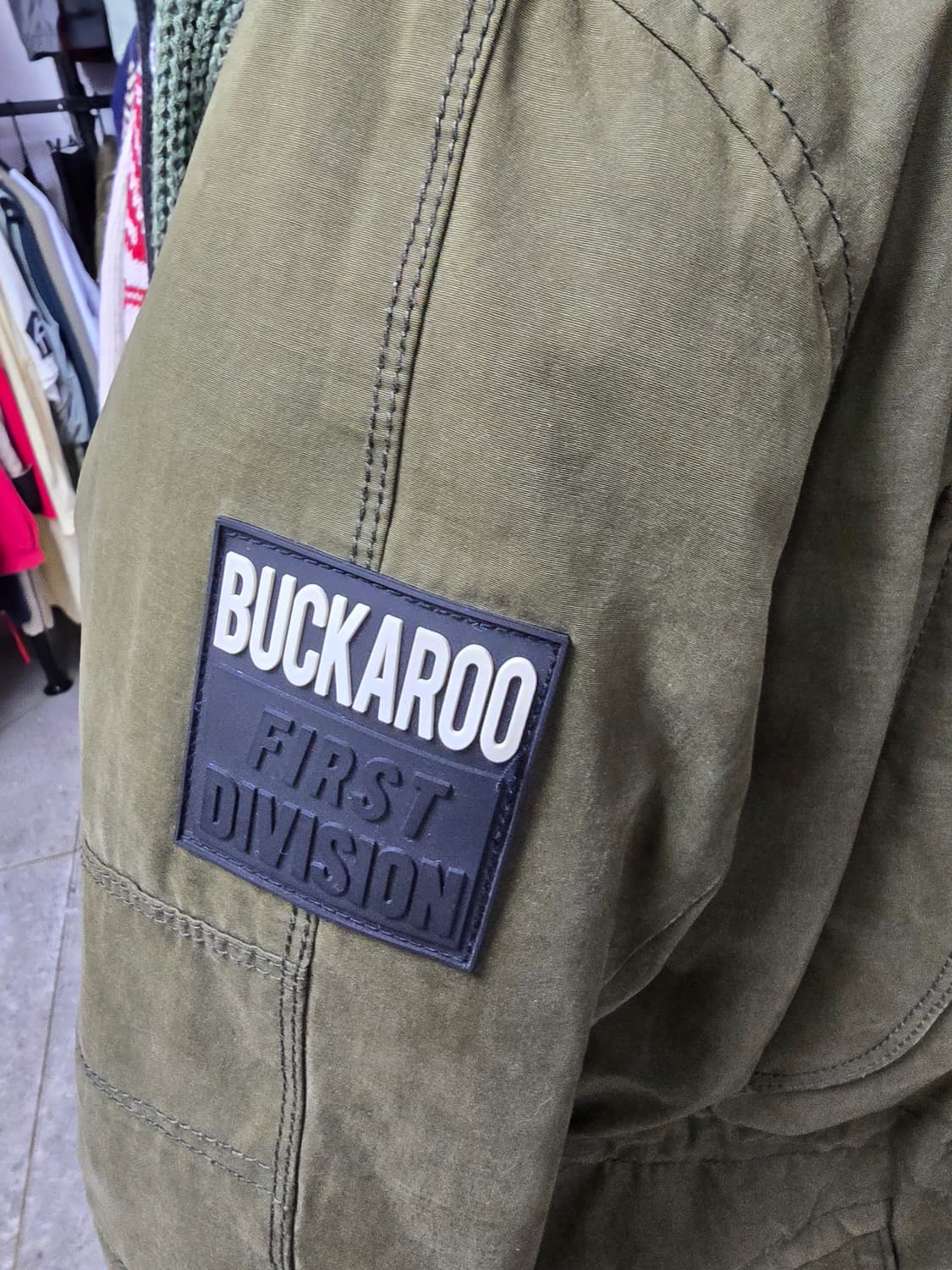 버커루 카키색 야상 패딩 (1394) 상품이미지5