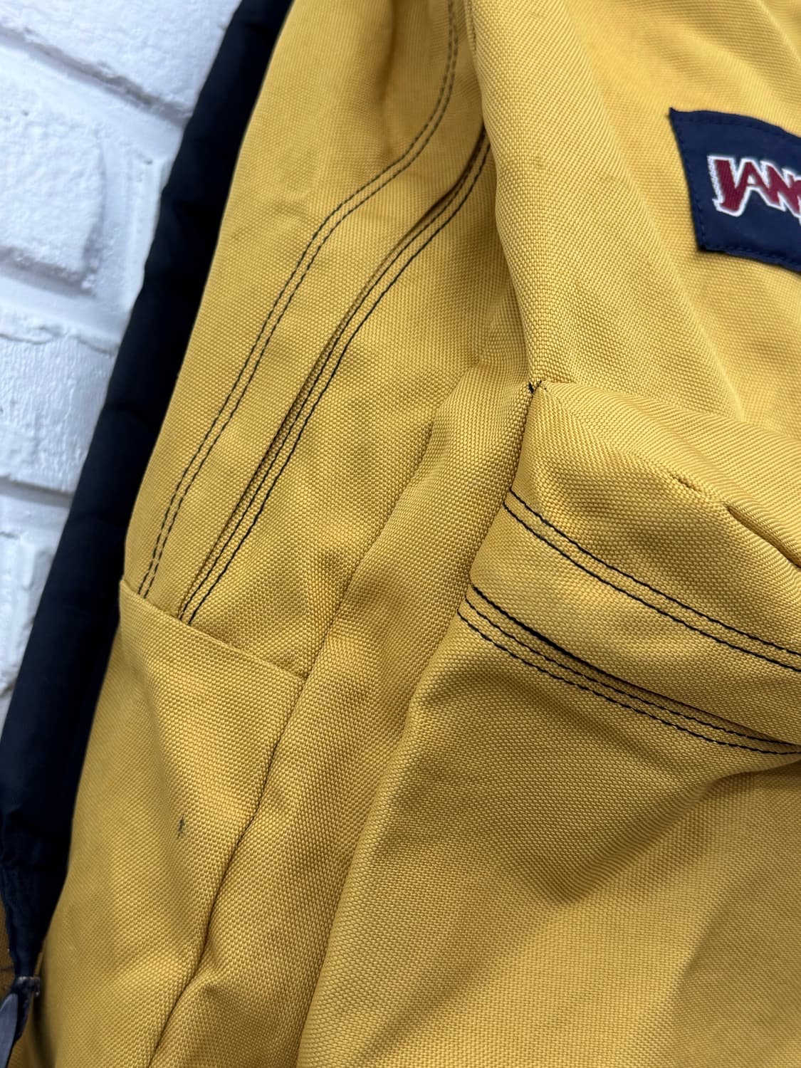 잔스포츠 옐로우 백팩 상품이미지5