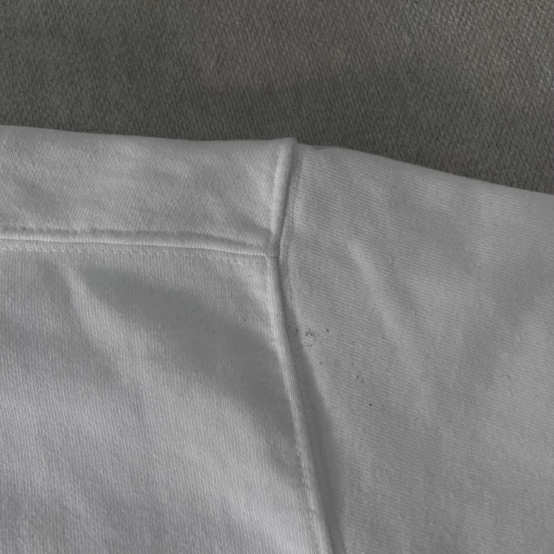 100 아크메드라비 화이트 맨투맨 상품이미지7