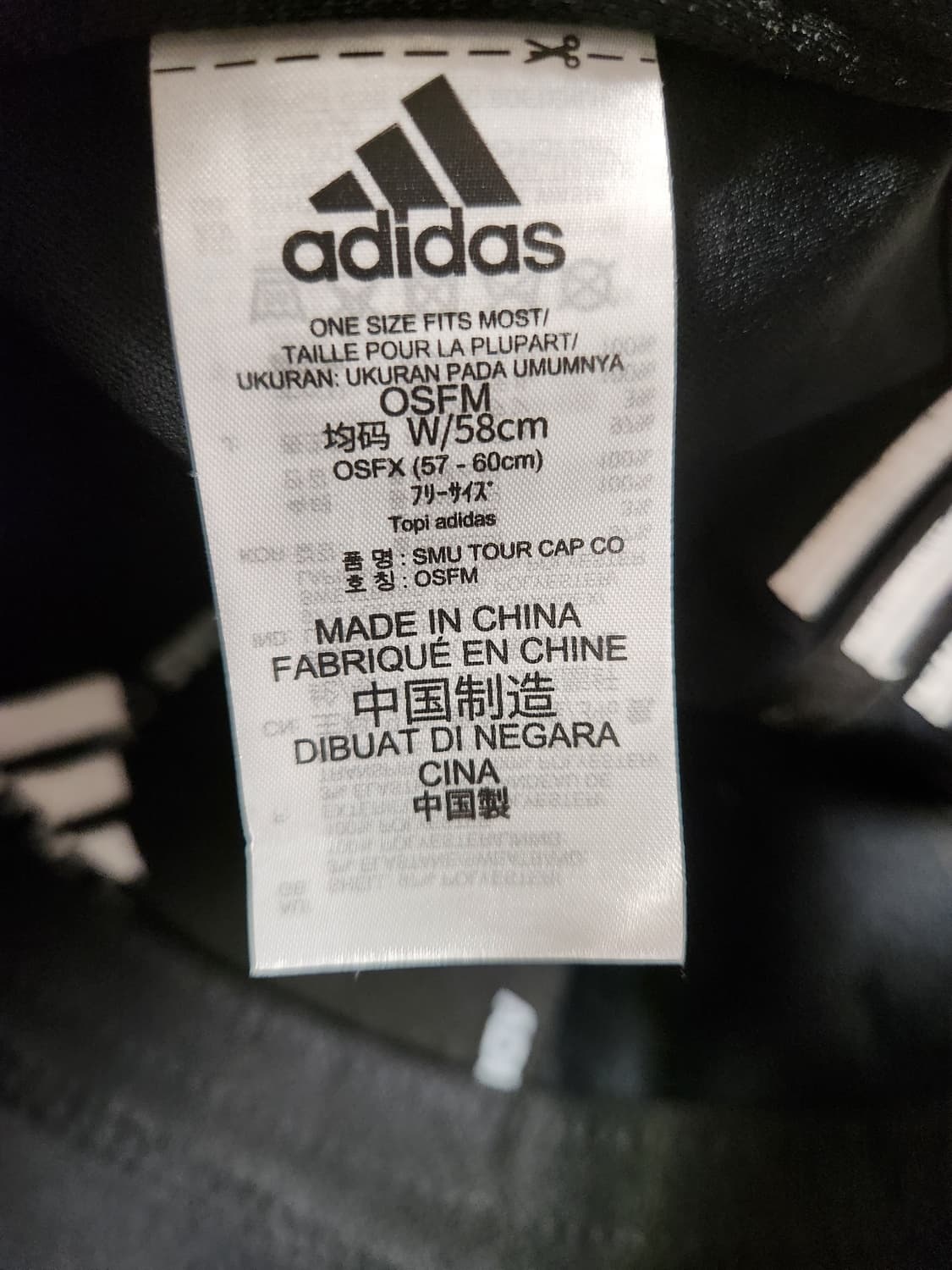 새상품급)아디다스 골프 투어 볼캡 사이즈57-60cm

두번썻어요

여러 상품이미지6