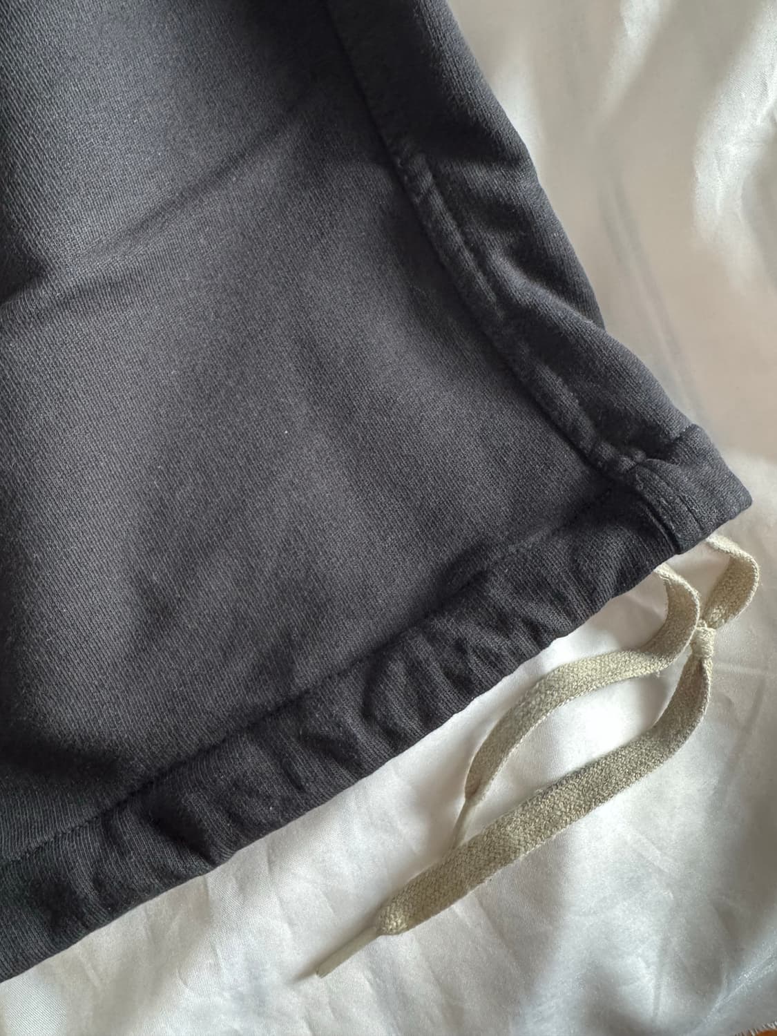 발렌시아가 22aw kick 카고 팬츠 블랙 상품이미지4