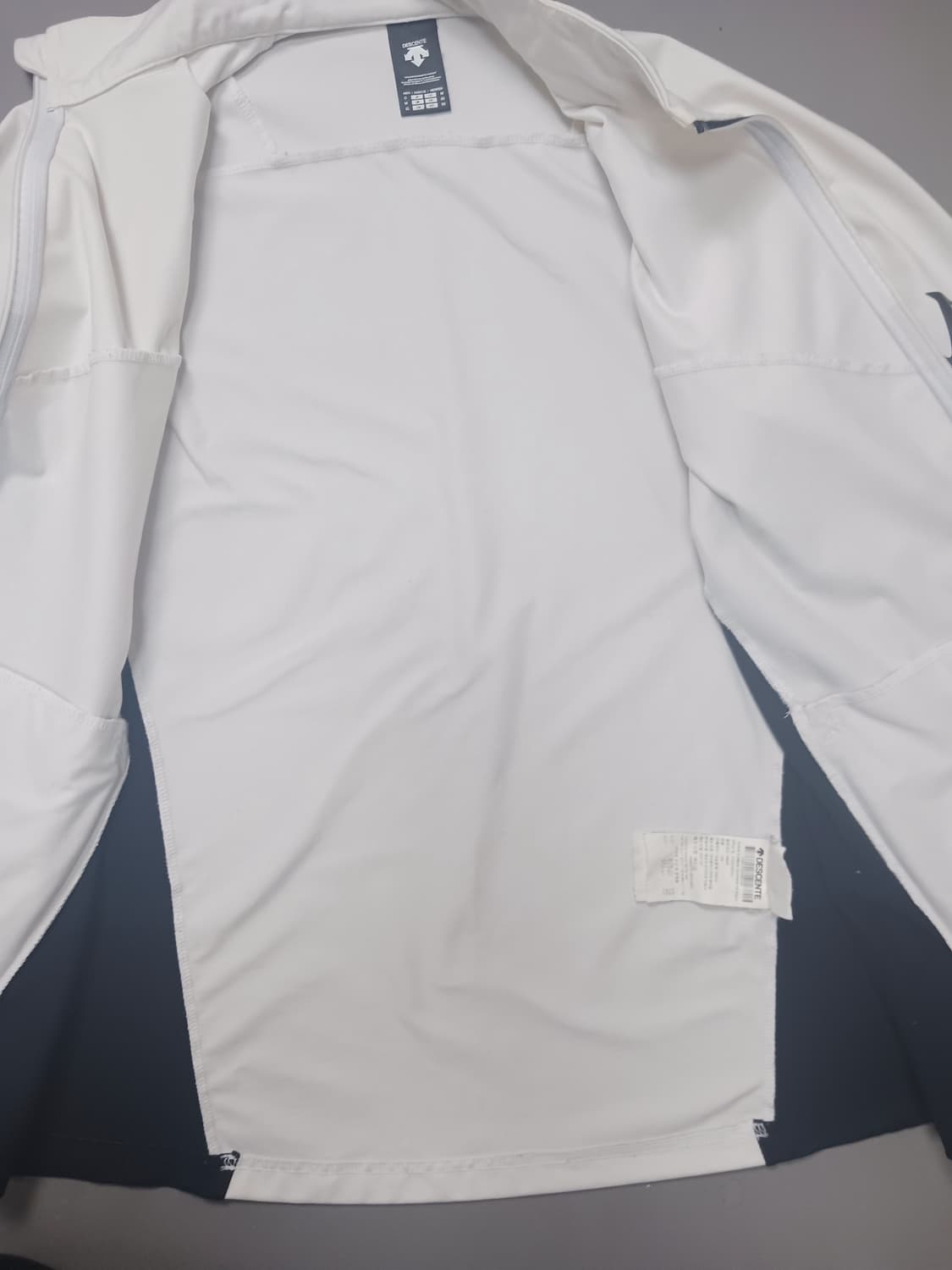 [XL] 데상트 벡터 스포츠시스템 집업 자켓 상품이미지5