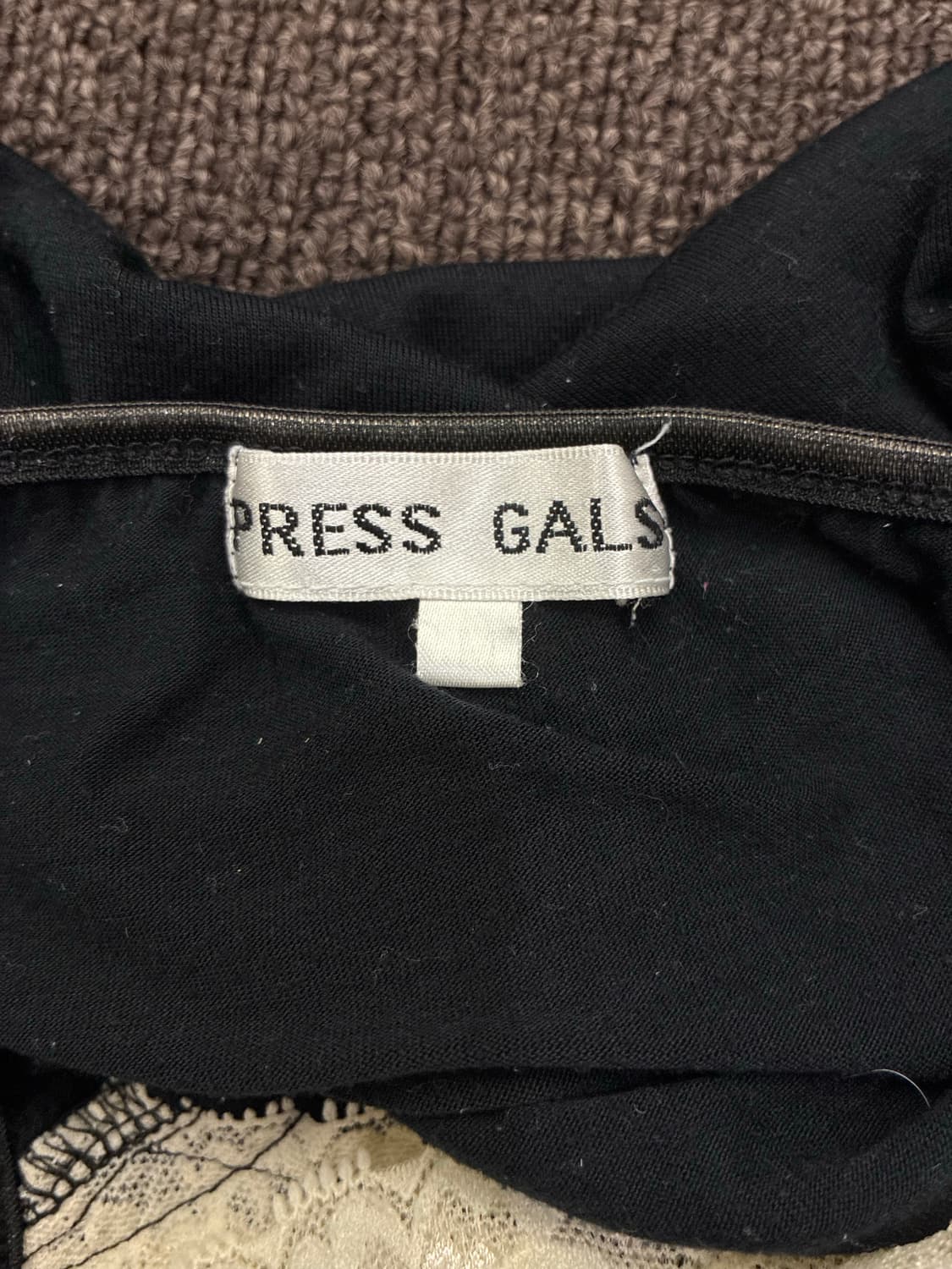 M)Press Gals 빈티지 여성 레이스 디테일 블랙 나시 상품이미지3