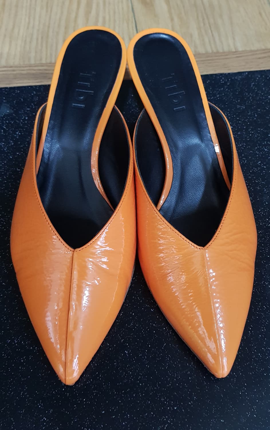 Tibi 물 센달 상품이미지1