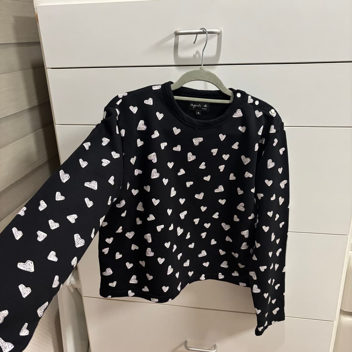 아네스베 agnes b 하트 패턴 디테일 맨투맨 상품이미지2