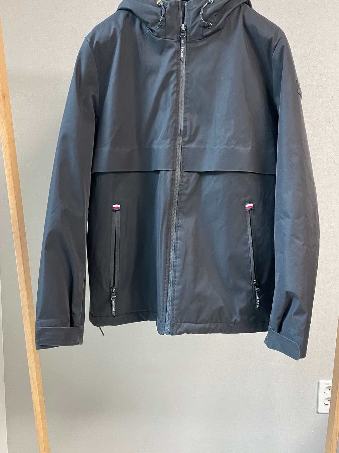 타미힐피거 경량 패딩 바람막이 블랙 상품이미지2