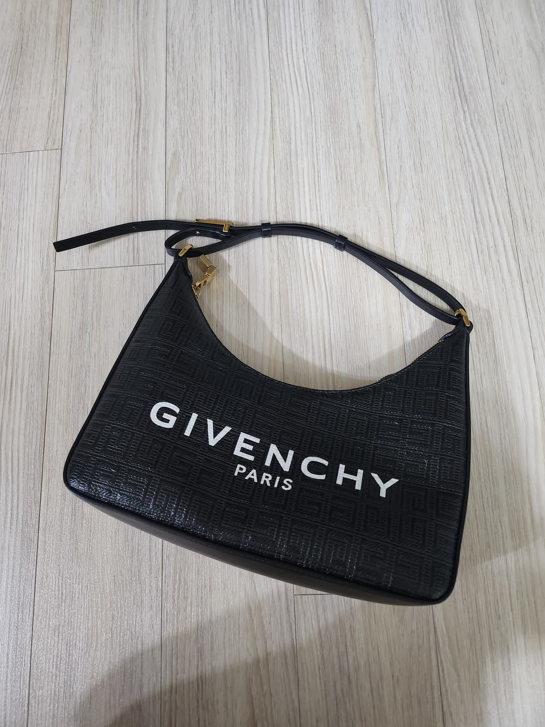 지방시 호보백 상품이미지1