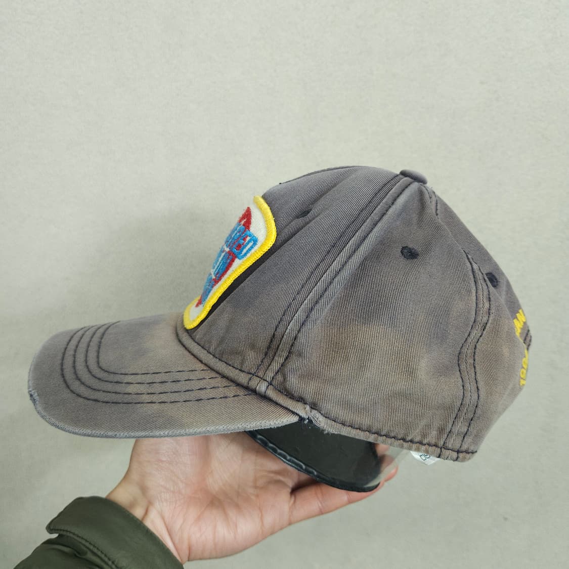 디스퀘어드2 페이드 볼캡 상품이미지3