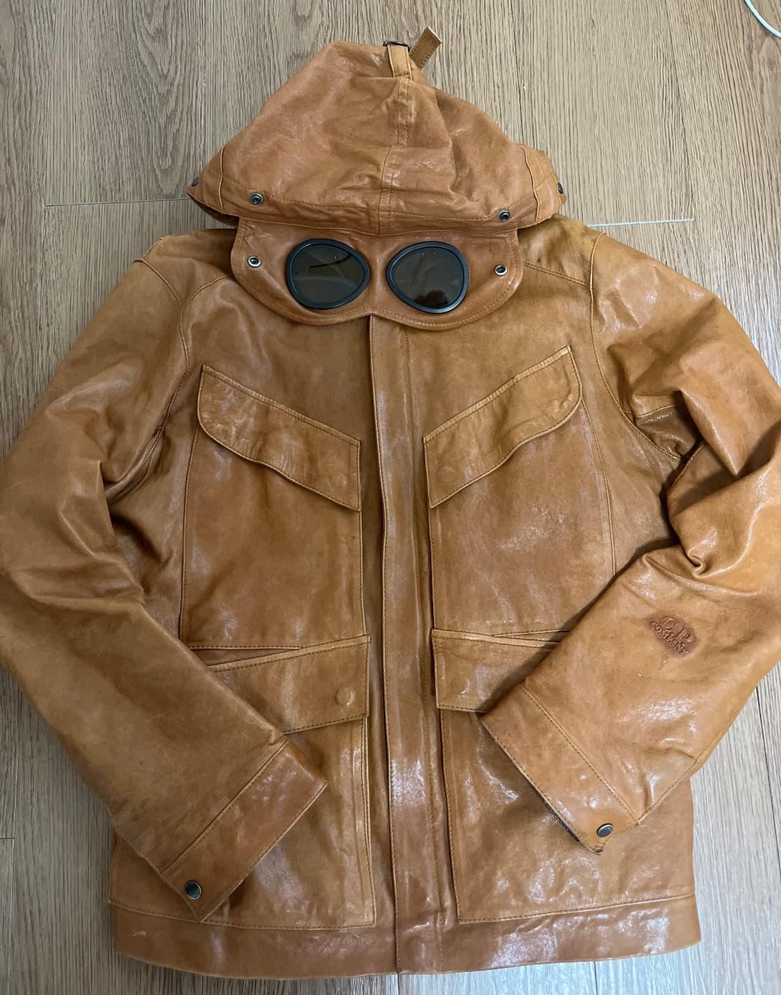 C.P. company 가죽 고글 자켓 상품이미지2