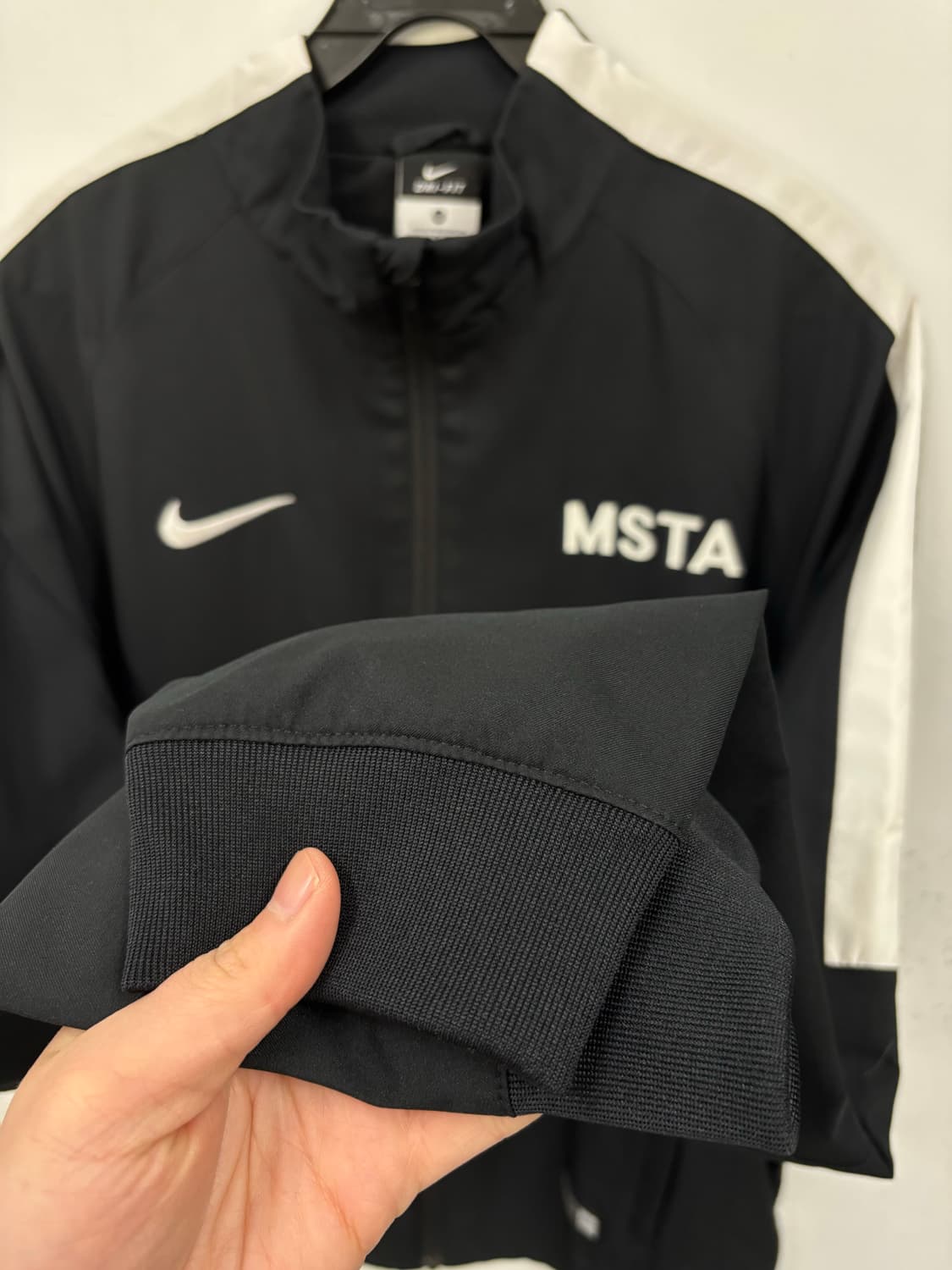 나이키 스우시 트랙탑  상품이미지4