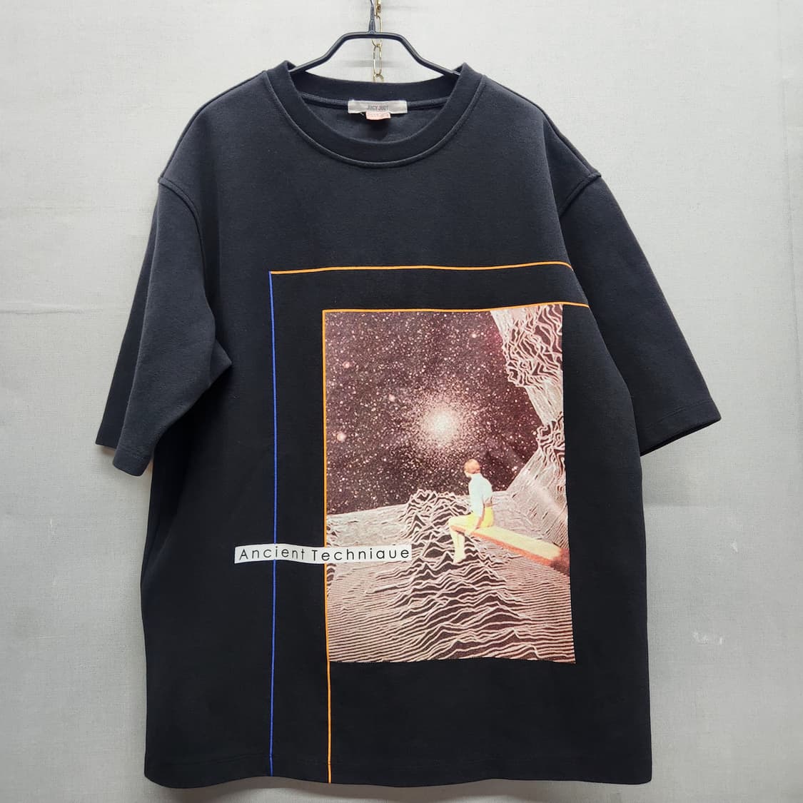 쥬시쥬디 스페이스 프린팅 반팔티 S(L) 상품이미지1