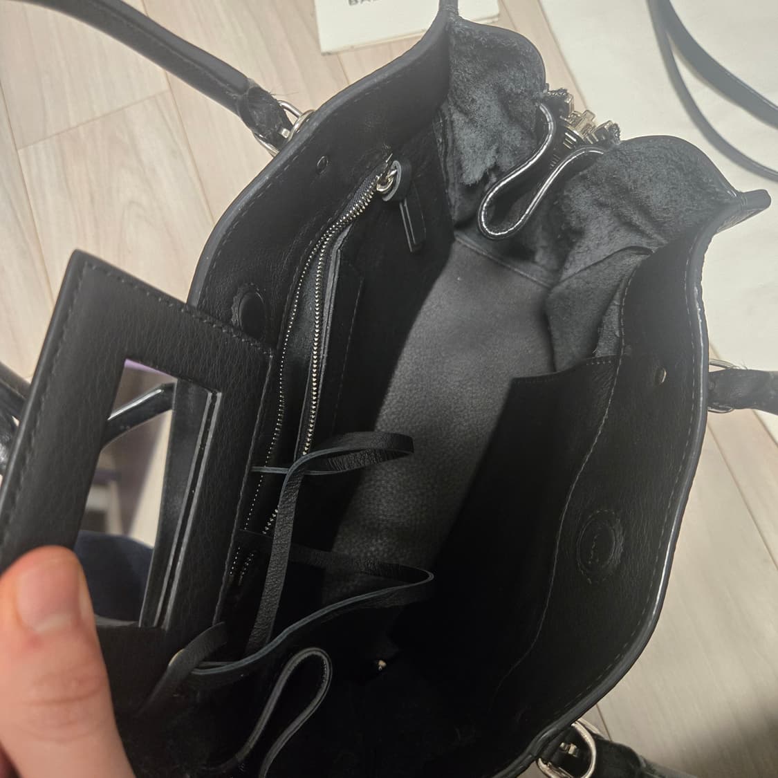 발렌시아가 여성 파피에르 A4 레더 토트백 크로스백 MINI 미니 블랙 상품이미지6