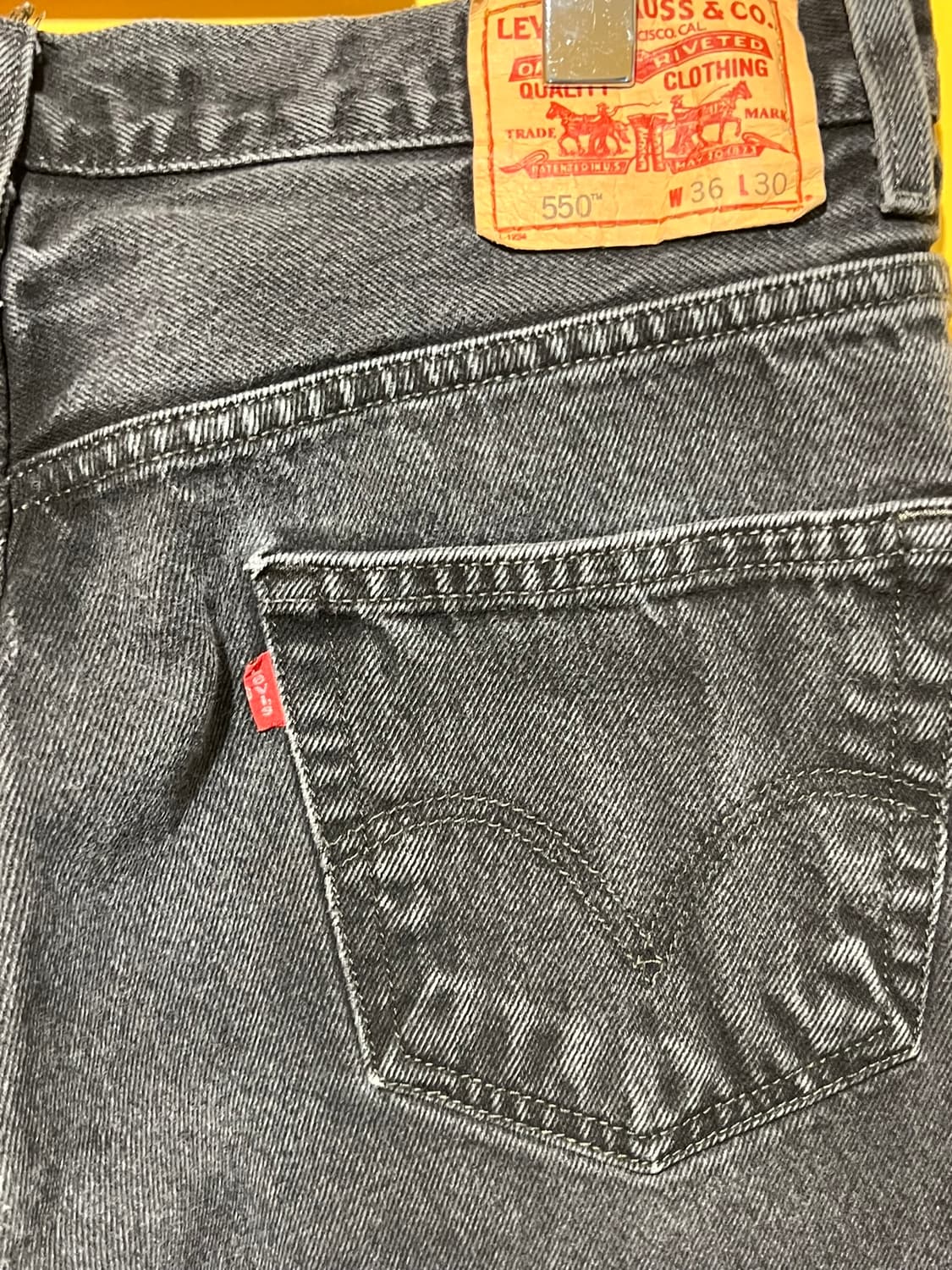 00s [36x30] 리바이스 550 릴랙스 핏 블랙 데님 상품이미지8