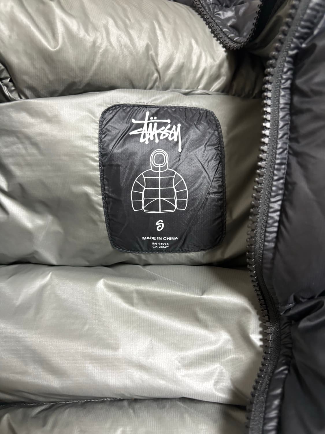 스투시 패딩 s 상품이미지4