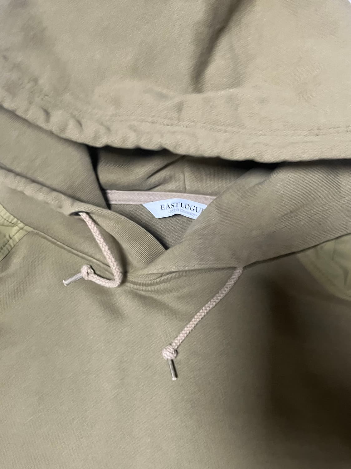 이스트로그 카키색 후드 상품이미지3