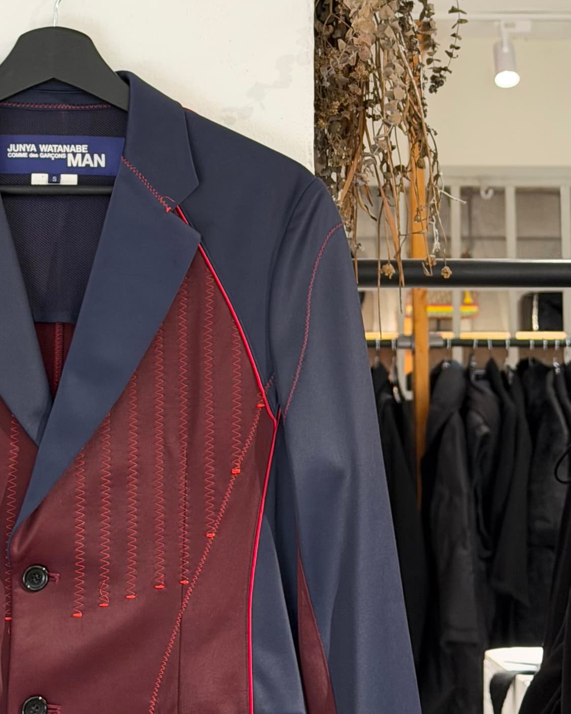 준야 와타나베 맨 레드 블루 배색 스티치 디테일 블레이저 상품이미지3