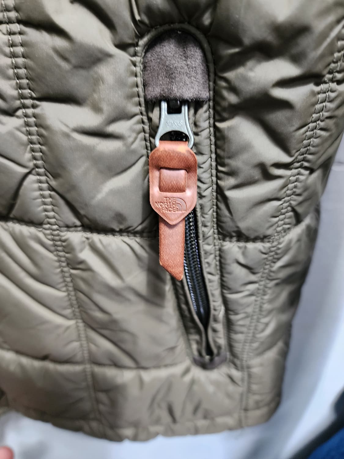 노스페이스 아메카지 퀼팅 경량패딩  상품이미지4