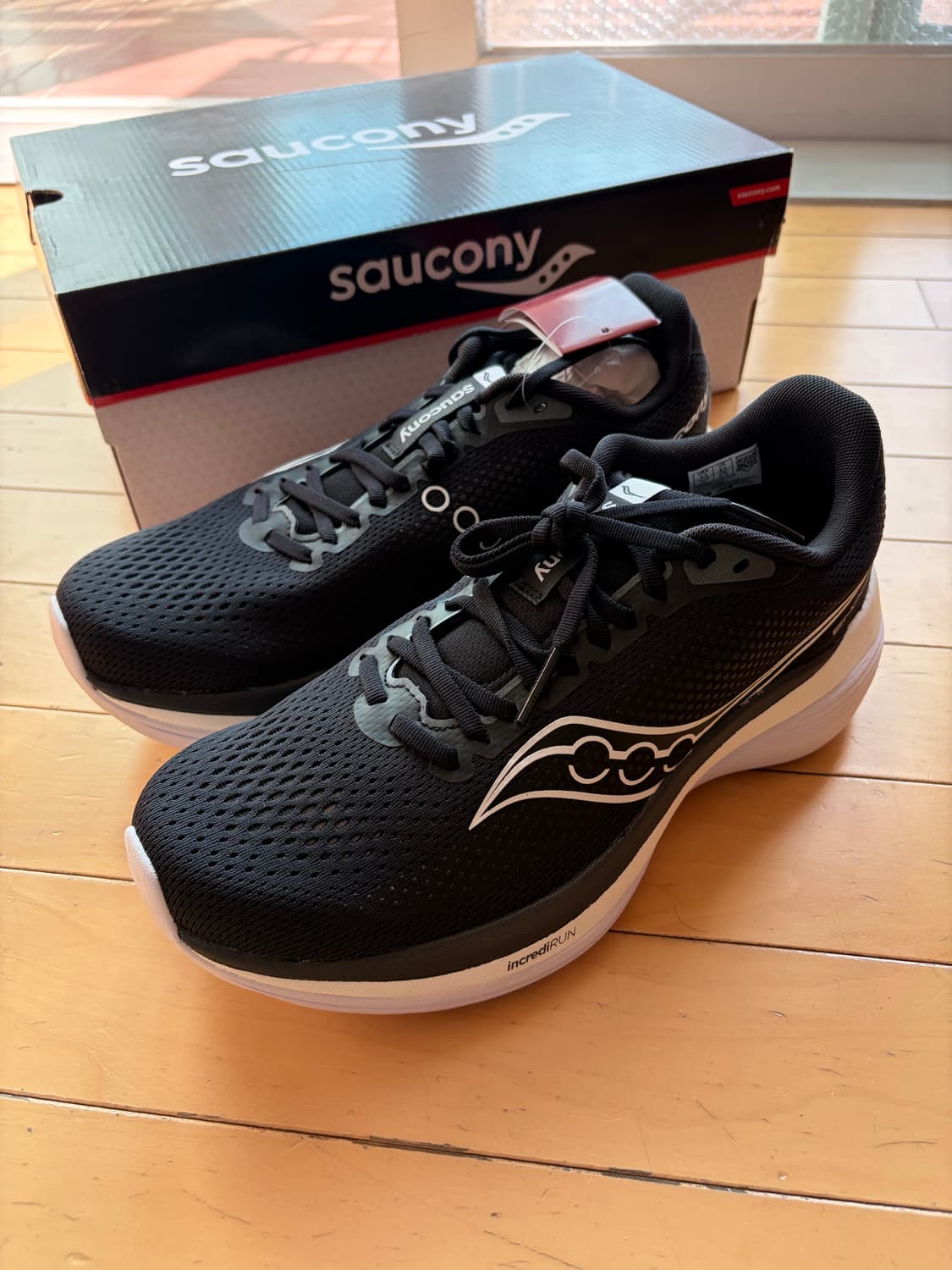 써코니 엔돌핀 트레이너 275사이즈 상품이미지1