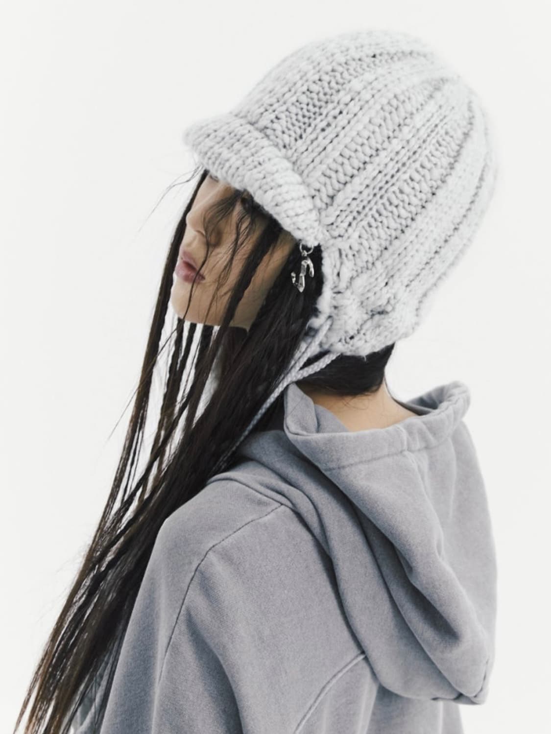 OJOS 오호스 브레이디드 이어플랩 비니 그레이 상품이미지2