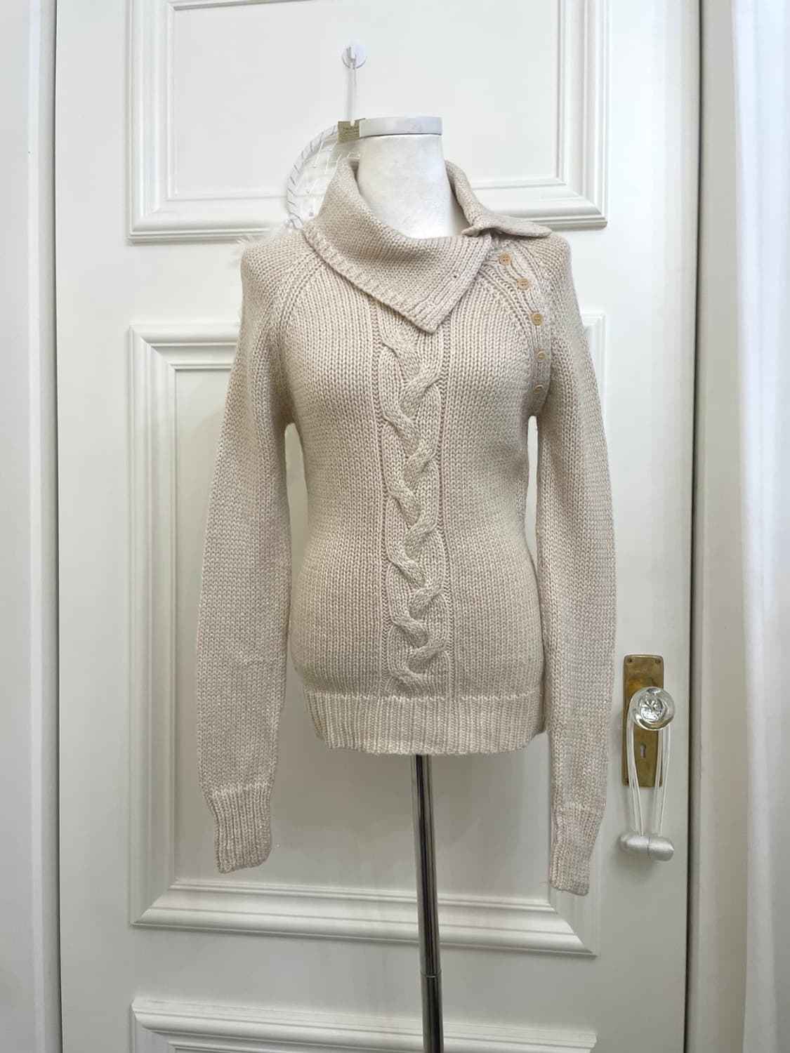 beige ivory glitter diagonal turtle-neck 상품이미지1