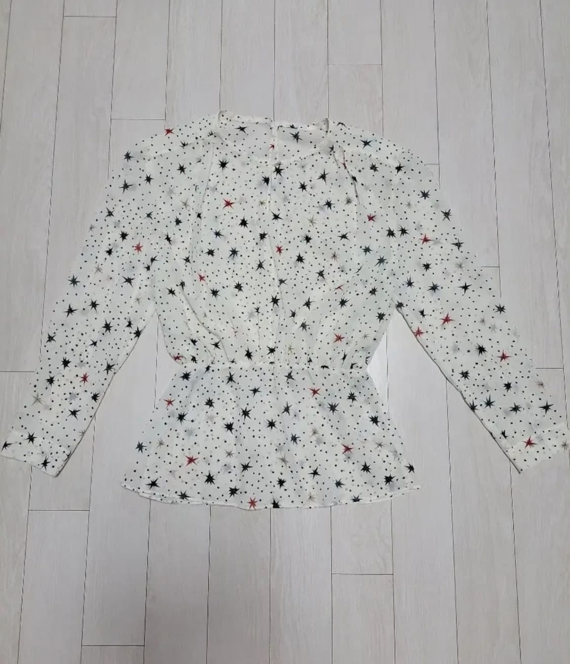 급처새상품!LIST리스트 생로랑느낌 스텔라키홀넥 프린트블라우스 레니본st 상품이미지2