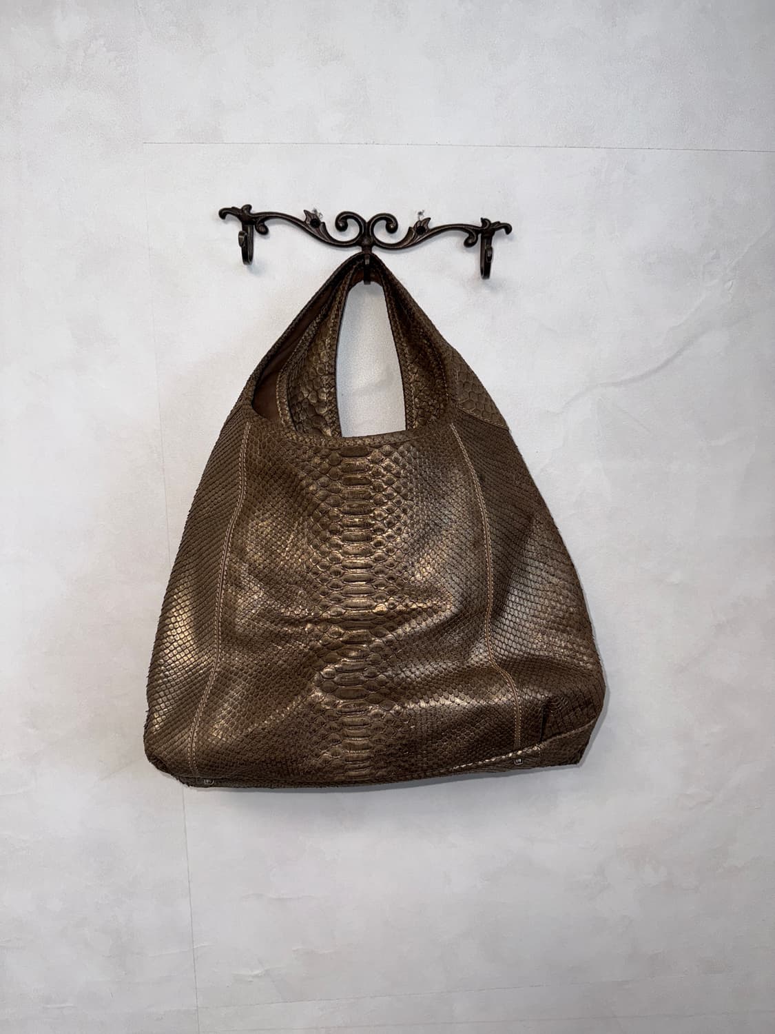 Metal gold real python skin big tote bag 상품이미지4