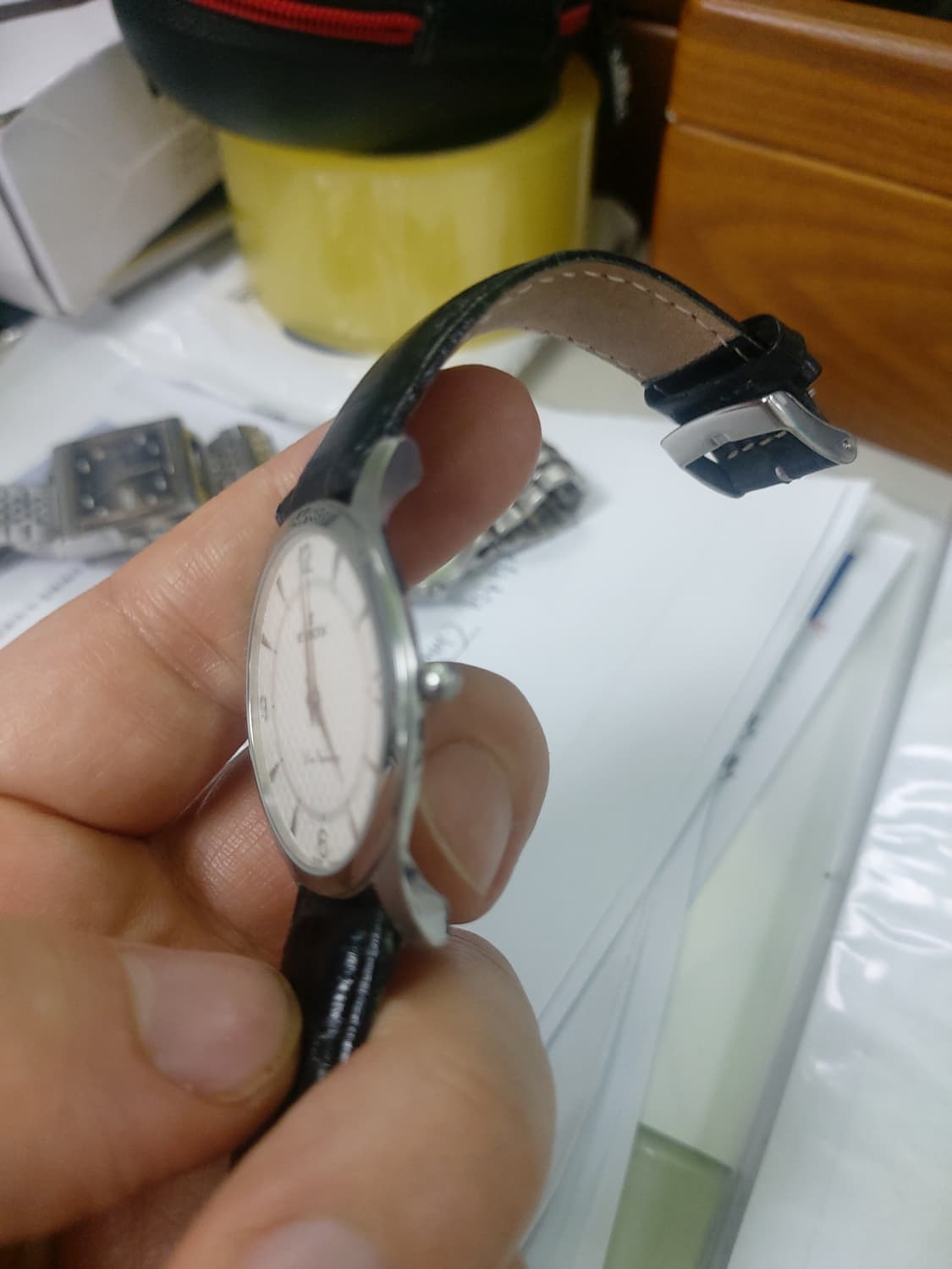 깔끔한 에독스 레 제네베 가죽 시계 상품이미지2