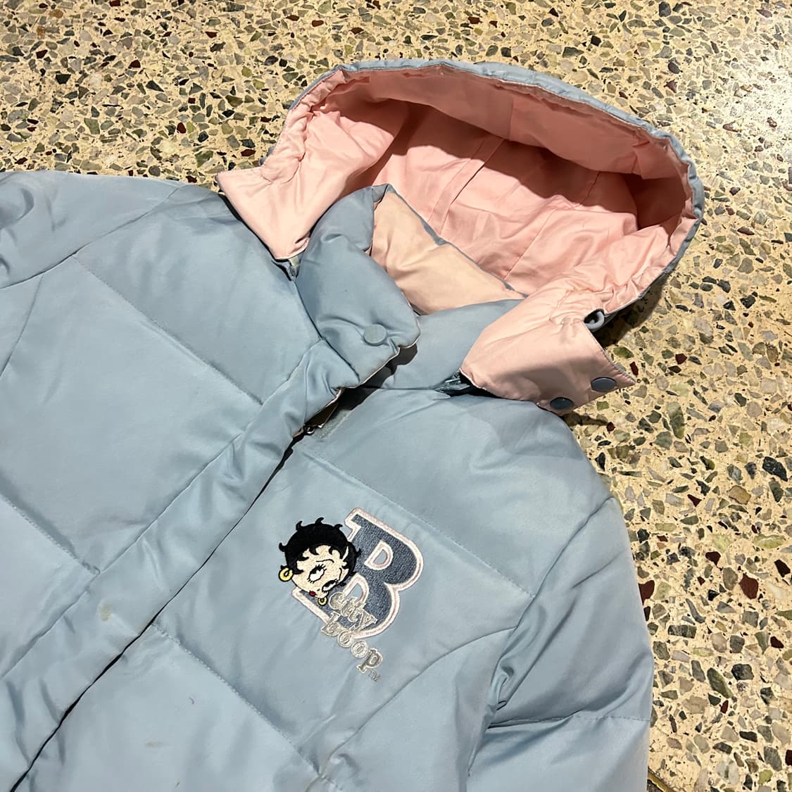 베티붑(betty boop) 스카이블루 패딩 자켓 상품이미지2