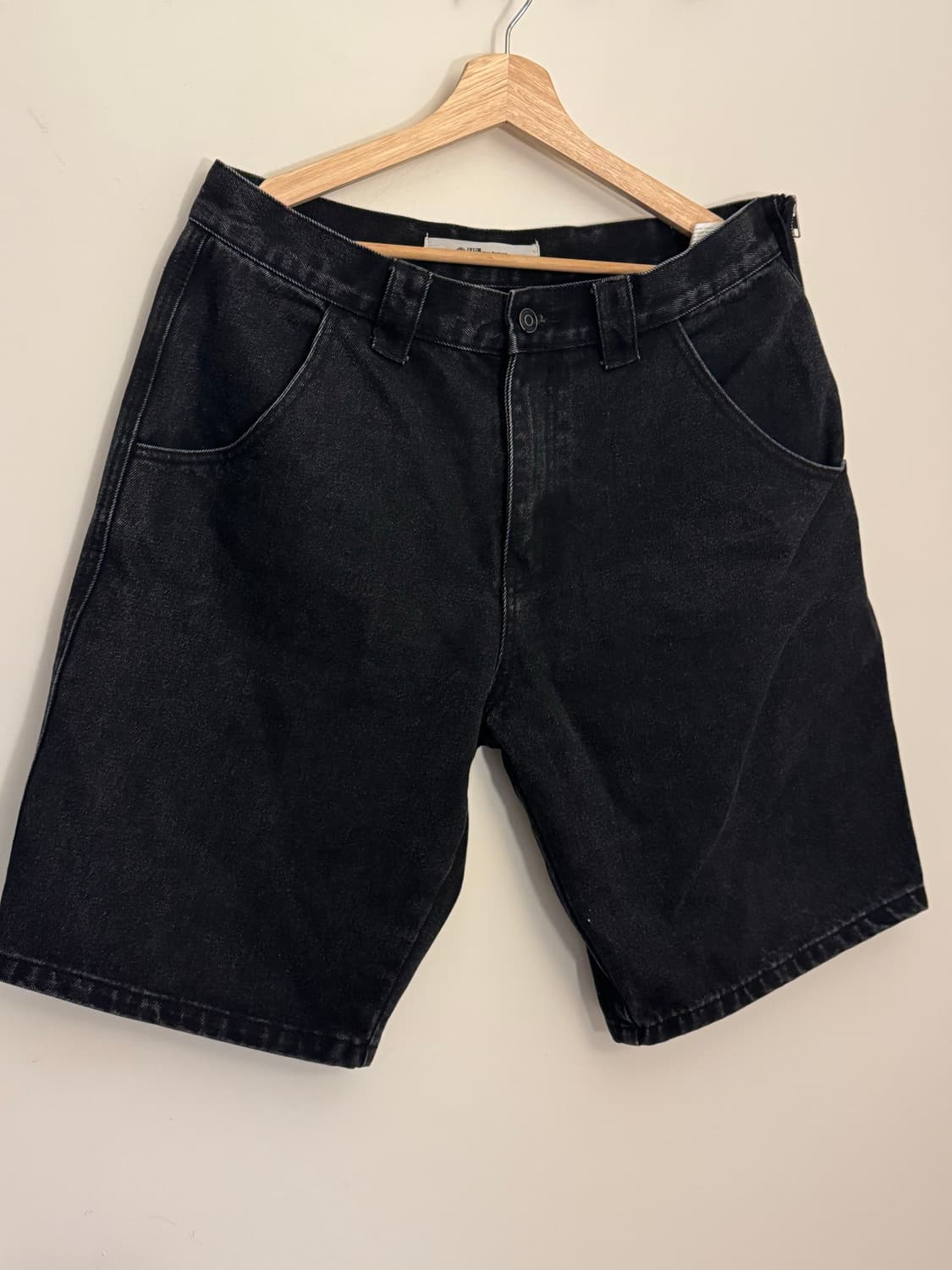 Plasticproduct black denim short 상품이미지1