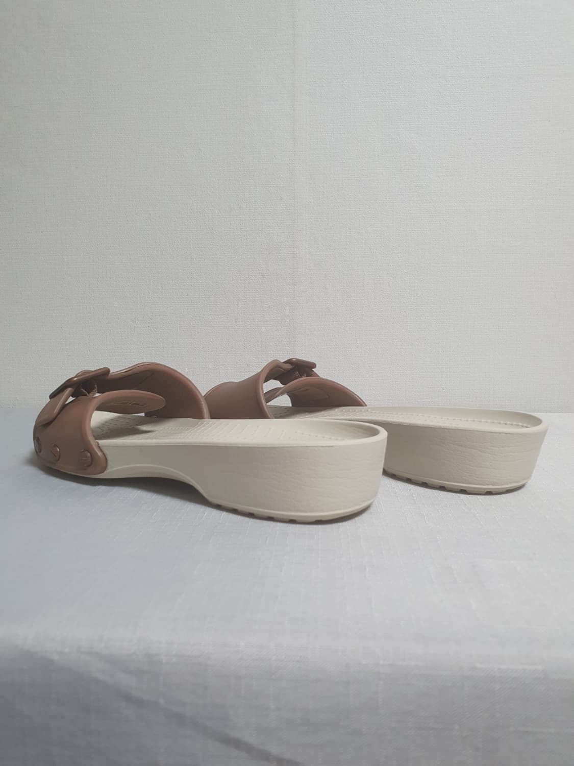 택포가 250mm 크록스 슬리퍼 사라 브론즈 베이지 상품이미지5