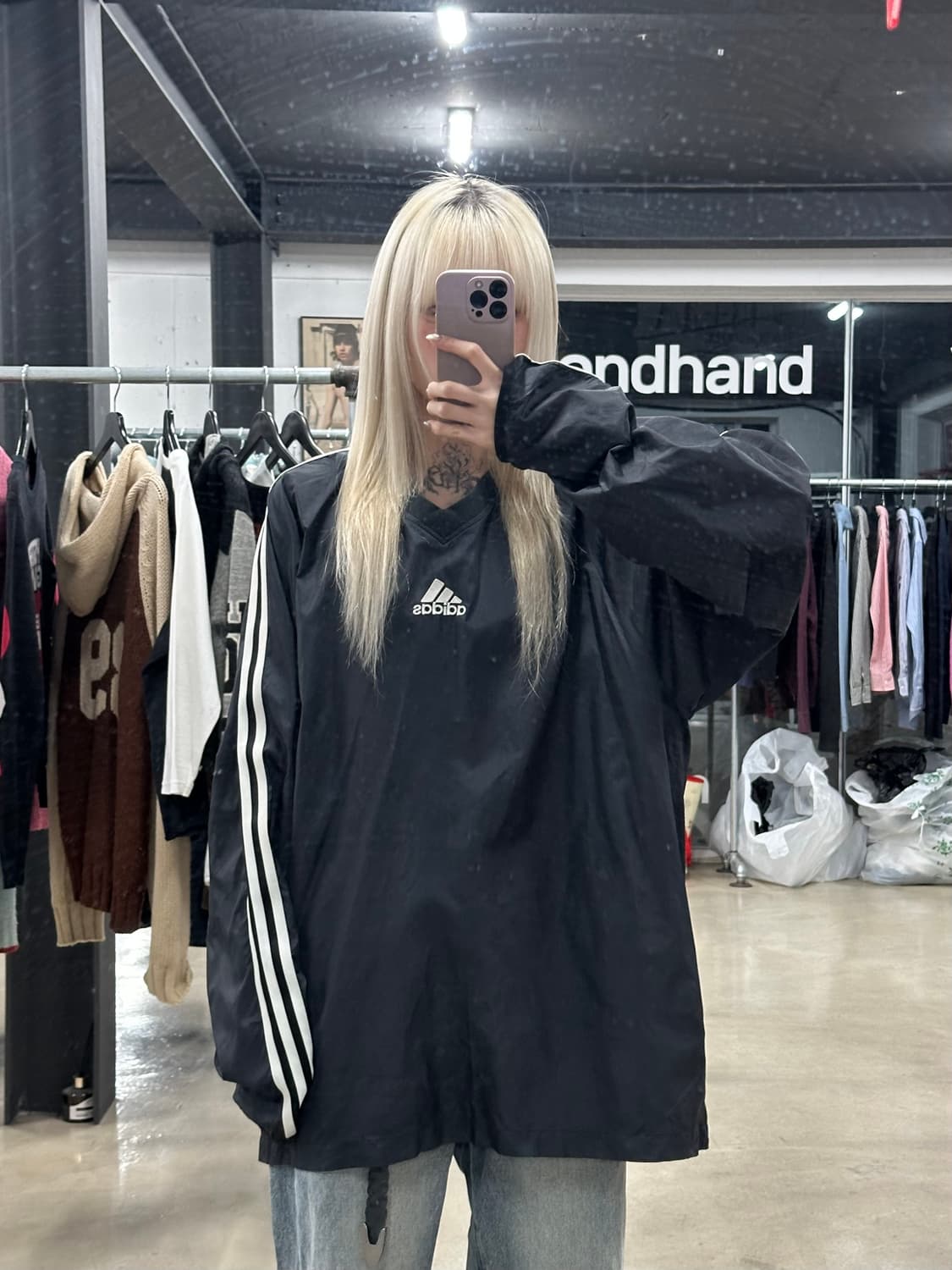 아디다스 블랙 컬러 웜업 브이넥 바람막이 긴팔티 상품이미지3