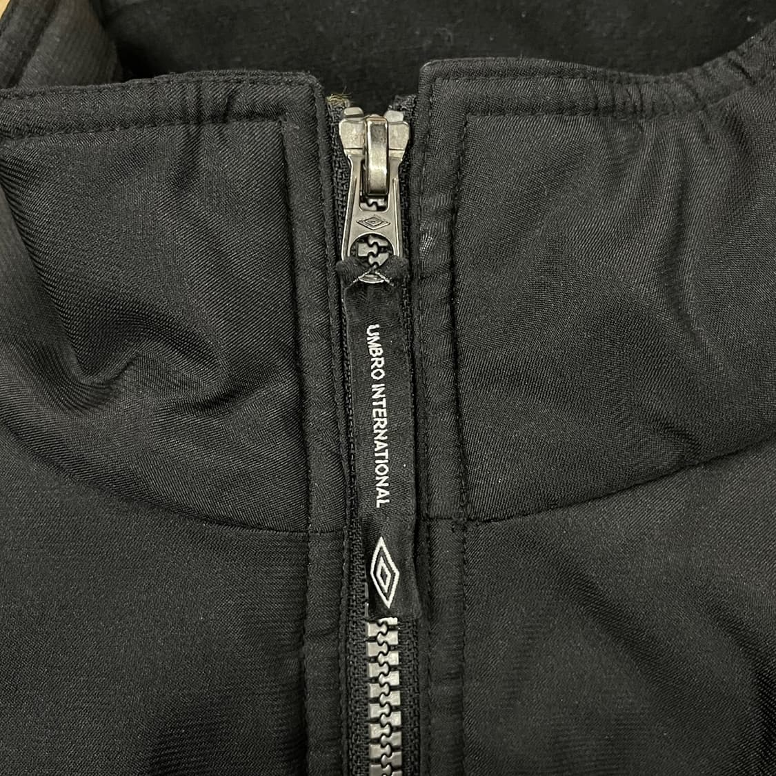 [정품/90] 엄브로 블랙 바람막이 점퍼 b17 상품이미지7