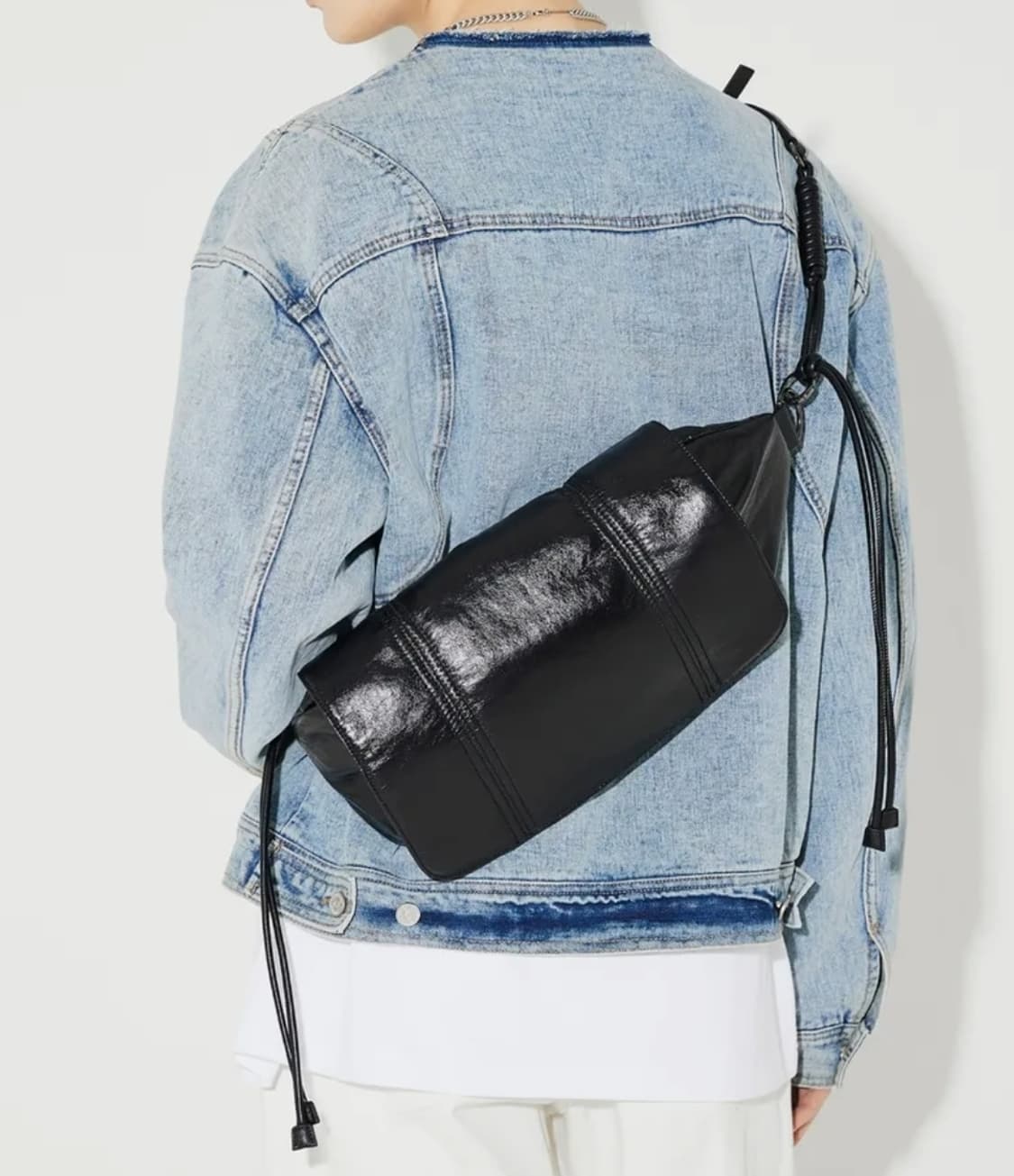 메종미네드 바게트 비건 레더 호보백 상품이미지1