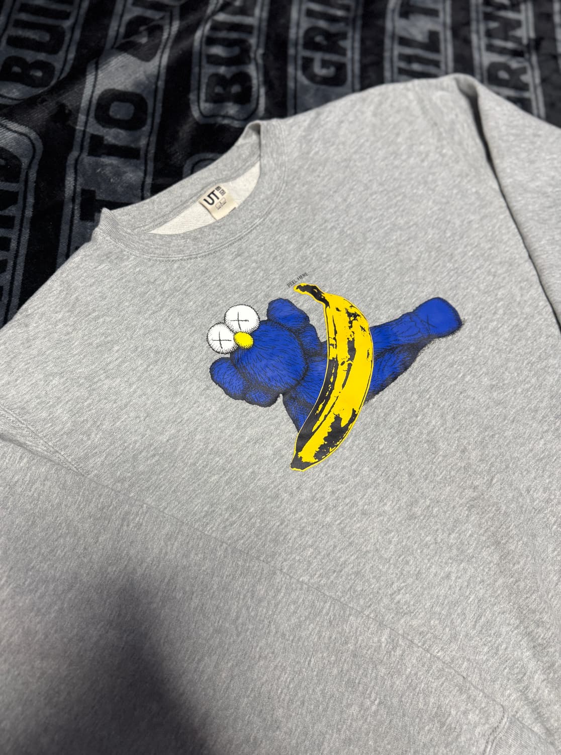 유니클로 카우스 앤디워홀 스웻셔츠 그레이 상품이미지3