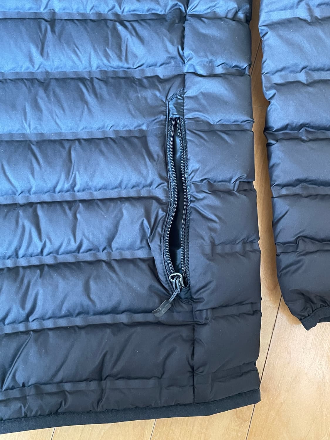 콜롬비아 경량패딩 상품이미지2