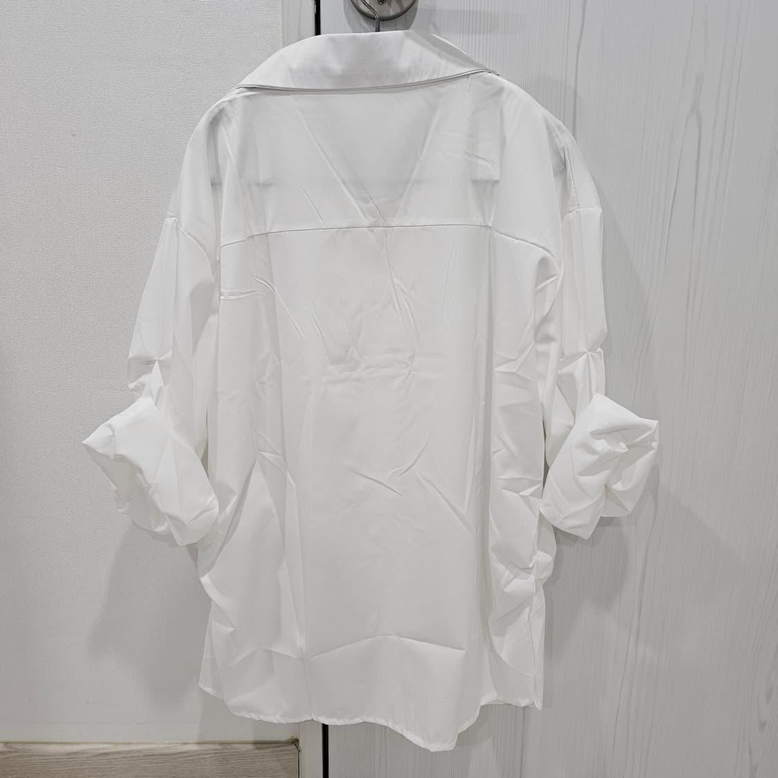 [새상품] 브이넥 셔링 7부 셔츠 상품이미지2