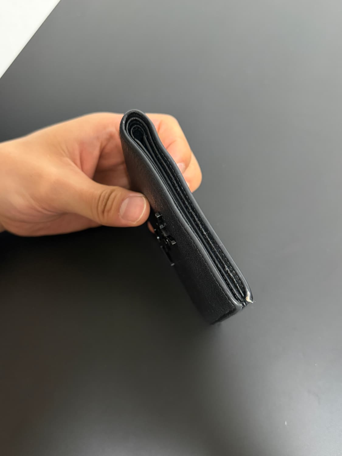 입생로랑 모노그램 이스트 웨스트 반지갑 상품이미지6