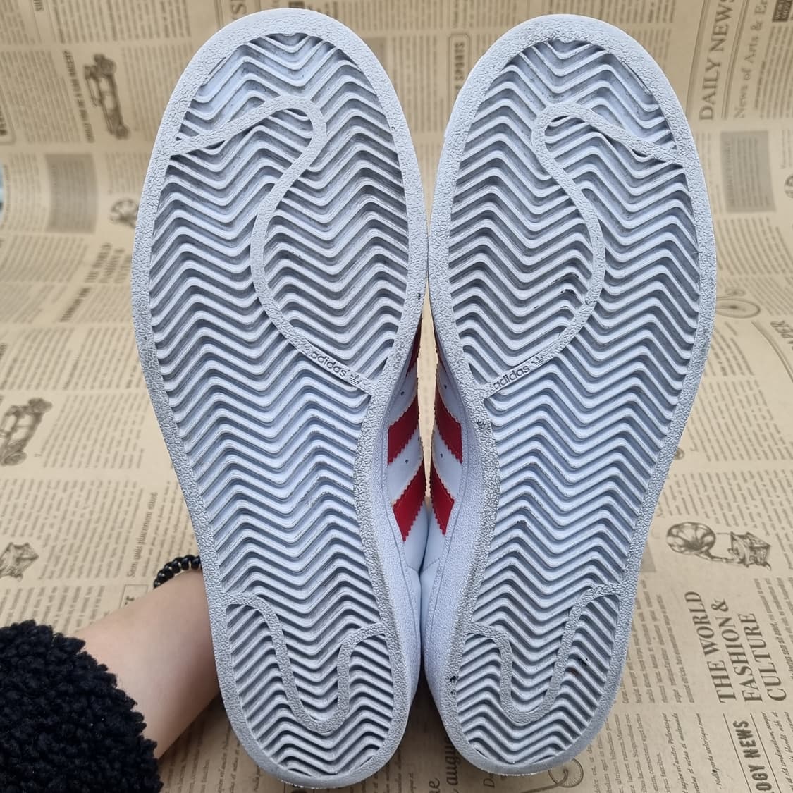 아디다스 슈퍼스타 흰빨 스니커즈 250 상품이미지3